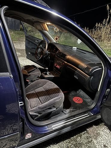 Продажа авто: Volkswagen Passat: 2002 г., 2 л, Механика, Бензин, Универсал — 4