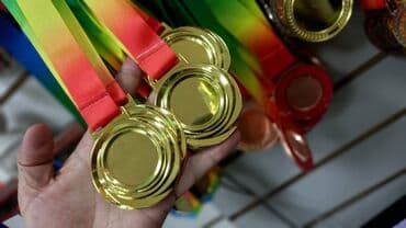 продаю медали: 💬 Наш новый адрес: ул Тимирязева 65 пер Токтогула 💚💚💚 ✅ Медали — 11