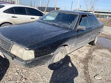 Audi 100: 1989 г., 2.3 л, Механика, Седан