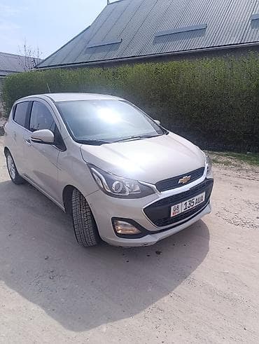 Chevrolet Spark: 2018 г., 1 л, Автомат, Бензин, Хэтчбэк