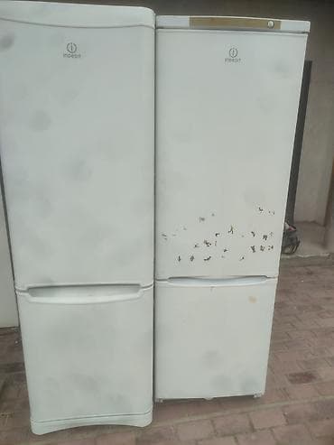 Холодильник Indesit, Двухкамерный at lalafo.kg Холодильник Indesit, Двухкамерный