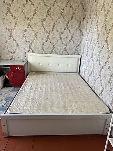 царга: Спальный гарнитур, Б/у, Двуспальная кровать, цвет - Белый — 1