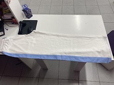 джинсы шорты: Костюм женский двухцветный: укороченная толстовка на молнии и брюки — 4