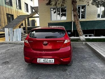 nisan march: Hyundai Solaris: 2011 г., 1.6 л, Автомат, Хэтчбэк — 5