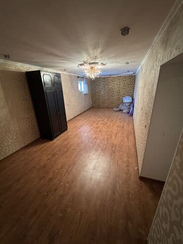 продаю дом село кут: Гостевой дом в отдельно стоящем 3-этажном коттедже. Район — 22