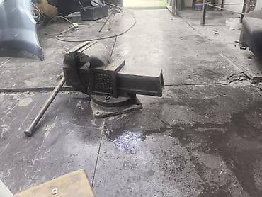 Үй жана бакча: Тиски слесарные поворотные, чугунные/стальные, советского образца — 3