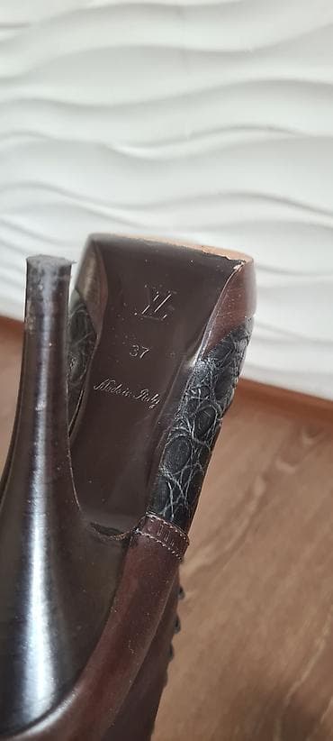 Сапоги, 37, Louis Vuitton, Б/у, цвет - Коричневый, Самовывоз