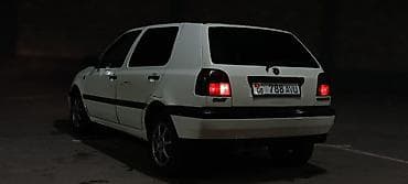 варианты: Volkswagen Golf: 1993 г., 1.6 л, Ручные, Бензин, Хэтчбэк — 2