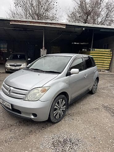 Машина на зимних резина масло все поменял нигде ничего не бежит