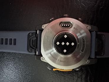 Garmin Fenix 7 — мультиспортивные часы с GPS - Корпус: металл/титан