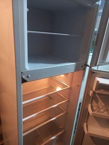 холодильники и морозильники: Холодильник Atlant, Двухкамерный — 4