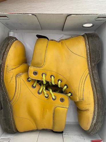 ботин: Продаю обувь свою, носила бережно, размер у меня 35 Берцы хаки — 7