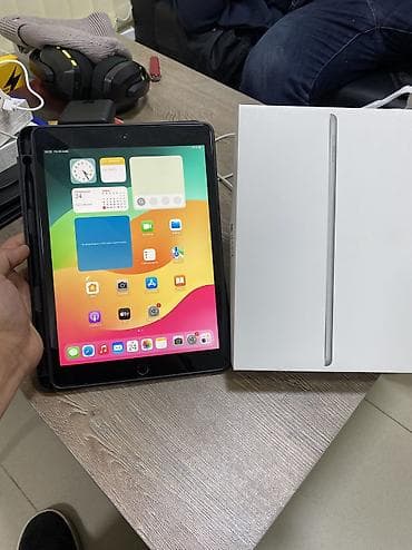 айпад аир 2: Планшет, Apple, память 64 ГБ, 10" - 11", Wi-Fi, Б/у, Детский цвет - Черный — 3