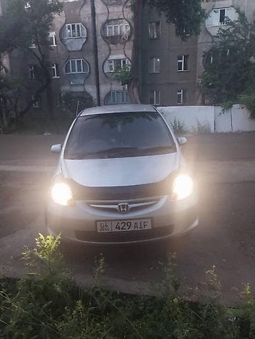 Honda Fit: 2002 г., 1.3 л, Вариатор, Бензин, Хэтчбэк