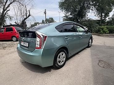 daf cf: Toyota Prius: 2013 г., 1.8 л, Вариатор, Гибрид, Хэтчбэк — 1