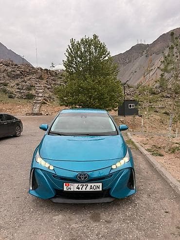 5: Toyota Prius: 2017 г., 1.8 л, Вариатор, Гибрид, Хэтчбэк — 3