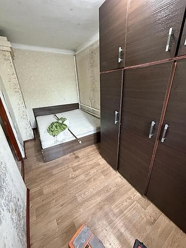 продаю дом район церкви: Готовый бизнес! Доход 140т. сом в месяц плюс потенциал роста. (р-н — 7