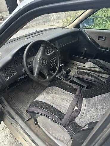 Унаа: Audi 80: 1992 г., 2.3 л, Кол менен иштөөчү, Бензин, Седан — 3