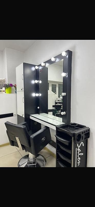 парекмахер: Сдается парикмахерское кресло в аренду.Район магазина Караван. Очень — 1