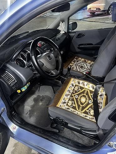 rav 4 2003: Honda Jazz: 2002 г., 1.4 л, Автомат, Бензин, Хэтчбэк — 5