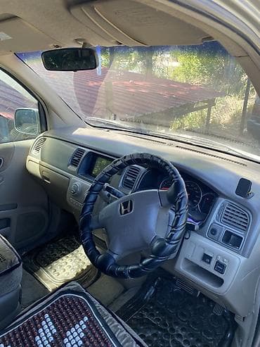 четырехколесный скутер с кабиной: Honda Stepwgn: 2001 г., 2 л, Автомат, Газ, Минивэн — 1