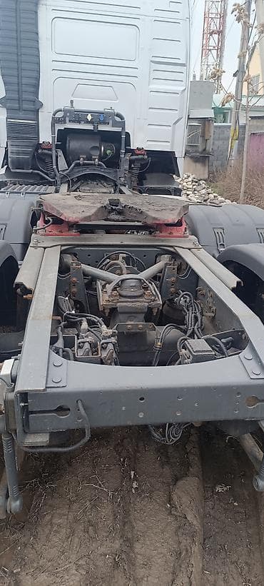 седалный тягач волва: Тягач, Volvo, 2005 г., Тентованный — 6