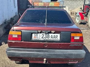 супорт ипсум: Volkswagen Jetta: 1990 г., Механика, Седан — 5