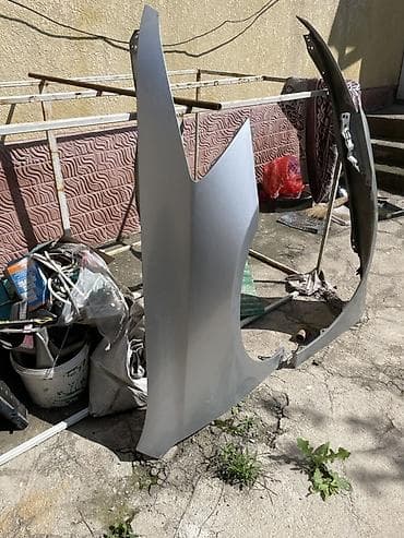 daf 95xf: Крыло Переднее левое Honda, 2004 г., Б/у, Оригинал — 3