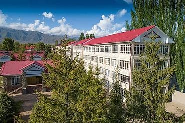 аренда учебный центр: 3 комнаты, 141 м² — 5