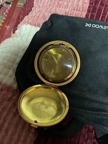 Музыкалык аспаптар: Карманные часы в золотистом футляре-раскладушке - Форм-фактор — 2