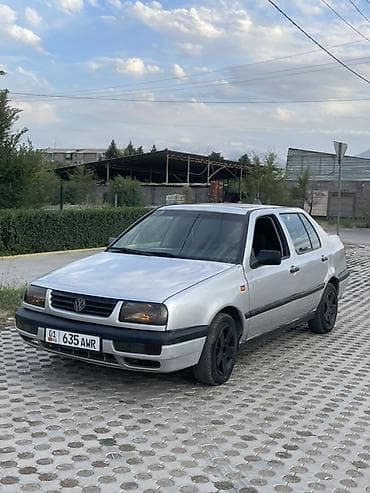 болты для колес: Volkswagen Vento: 1992 г., 1.8 л, Механика, Седан — 1