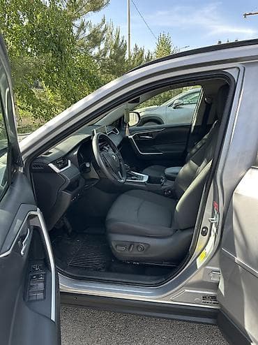Продажа авто: Toyota RAV4: 2023 г., 2.5 л, Автомат, Гибрид, Кроссовер — 7