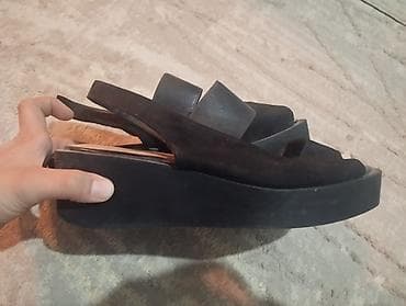 сланцы тапочки: Каждый по 200 сом . Размер 37-38. В хорошем состоянии — 1
