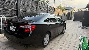 e class: Toyota Camry: 2014 г., Бензин, Седан — 4