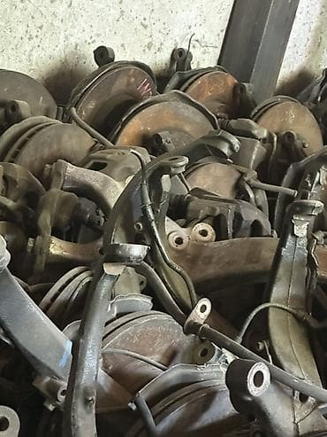 Ступицы/поворотные кулаки в сборе для легковых авто - Комплектность