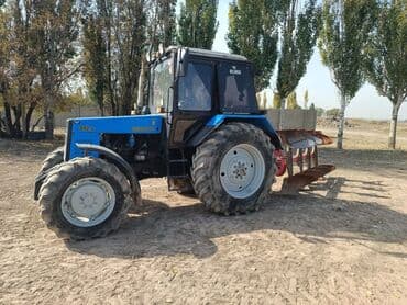 Трактор Беларус МТЗ-892.2 с навесным оборудованием - Колесный трактор