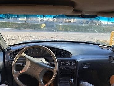 ssang young: Hyundai Sonata: 1996 г., 2 л, Ручные, Бензин, Седан — 9