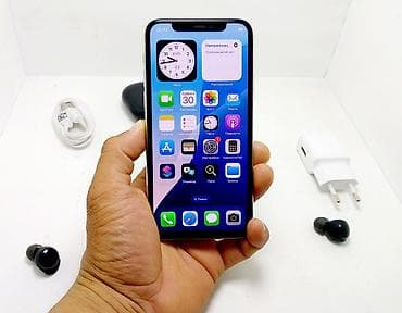 apple 12: IPhone 11 Pro, Б/у, 64 ГБ, Серебристый, Зарядное устройство, 100 % — 1