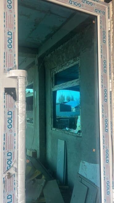 ящик из фанеры: Белая ПВХ дверная коробка "Gold" с защитной пленкой. Изделие — 2