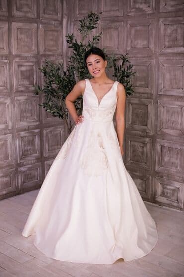 свадебные платья бишкек дордой: Оптом‼️Оптом‼️Оптом‼️ Продаются новые костюмы и платья ручной работы! — 14