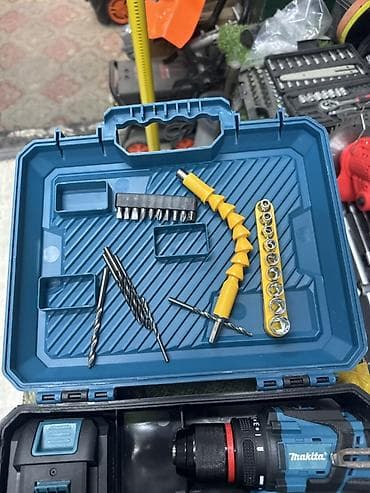 Үй жана бакча: Аккумуляторная дрель‑шуруповерт Makita в кейсе Комплектация: - — 2