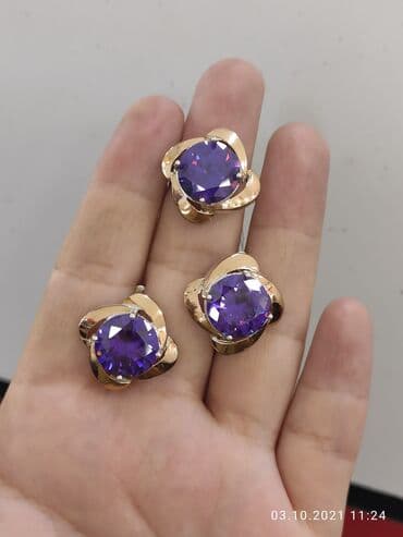 золотая лошадь цена: Набор с камнями Аметист Цена 3000сом Серебро покрыто золотом пробы — 8