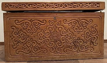 сундук деревянный: ПРОДАЮ ТРИ СУНДУКА 1. Черный 1,05х0,5 (выс.0,5)- 1,000 сом 2 — 5