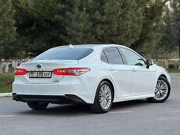 honda civic 2015: Toyota Camry: 2019 г., 2.5 л, Вариатор, Гибрид, Седан — 2