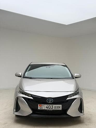 Toyota Prius: 2018 г., 1.8 л, Вариатор, Гибрид, Хэтчбэк