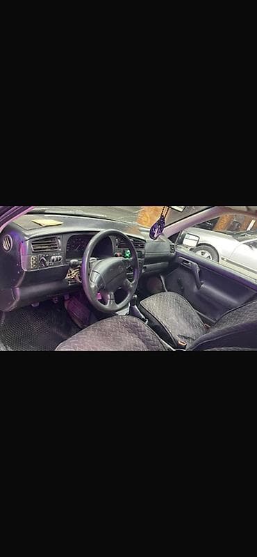 highlander 2012: Volkswagen Vento: 1995 г., 1.8 л, Механика, Газ, Седан — 1