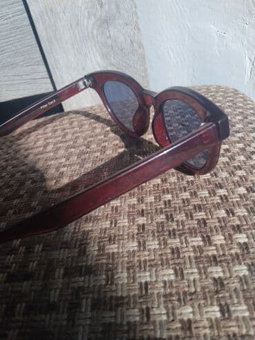 очки для зрения с солнцезащитными насадками: Солнечные очки с полупрозрачной оправой бордового/винного цвета — 1