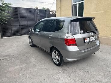 Продажа авто: Honda Fit: 2006 г., 1.4 л, Автомат, Бензин, Хэтчбэк — 3