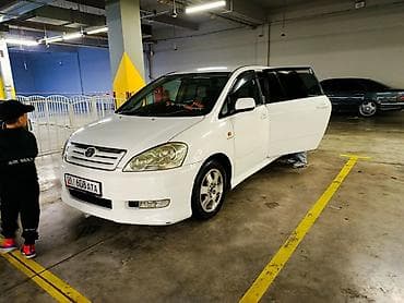 Toyota Ipsum: 2003 г., 2.4 л, Автомат, Газ, Минивэн