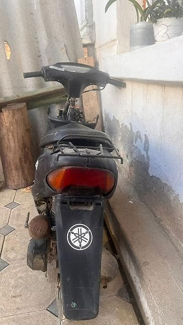 Скутерлер: Скутер түрү Honda, 50 куб. см, Бензин — 1